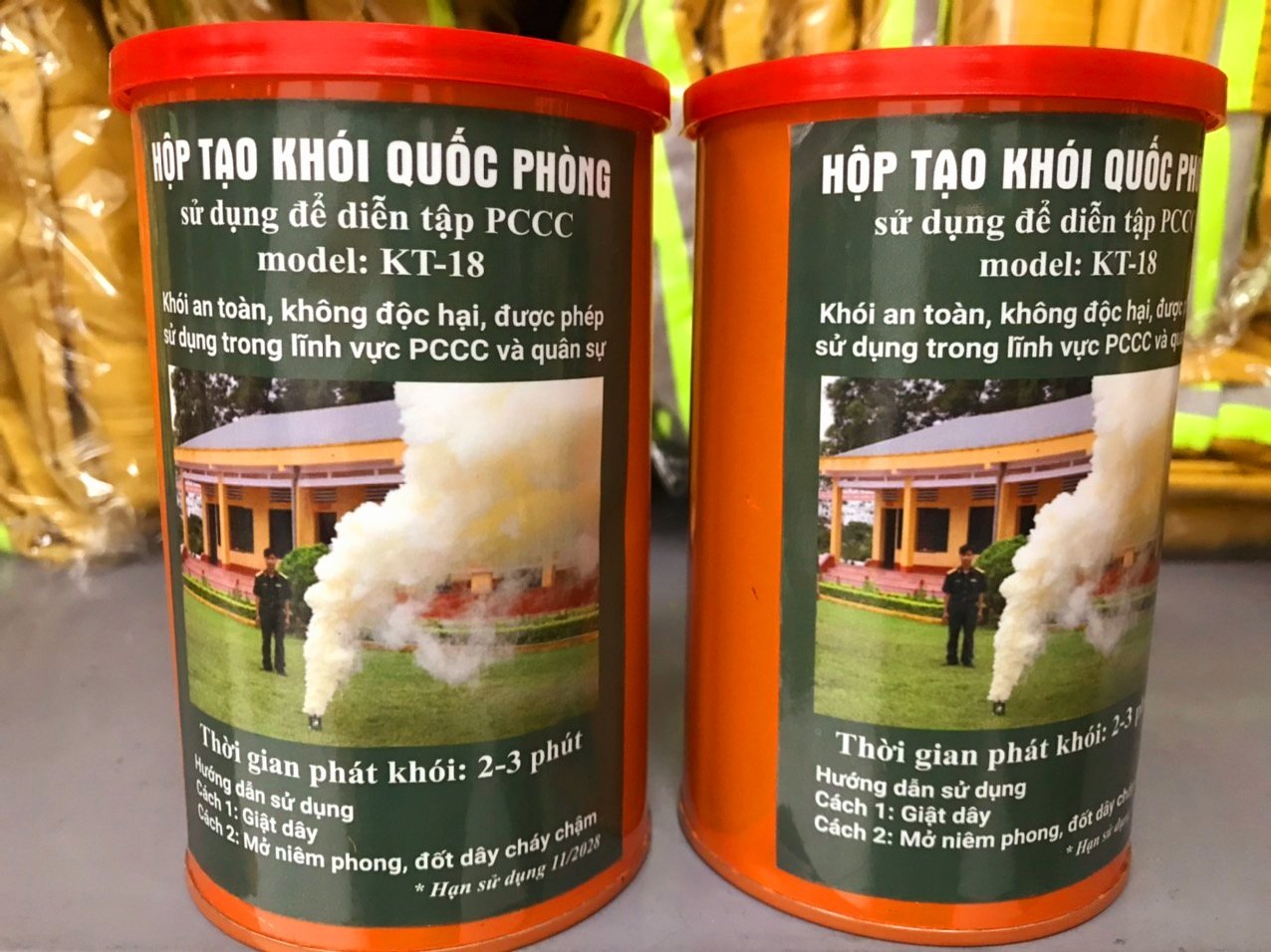 Quả tạo khói quốc phòng diễn tập PCCC 3 phút